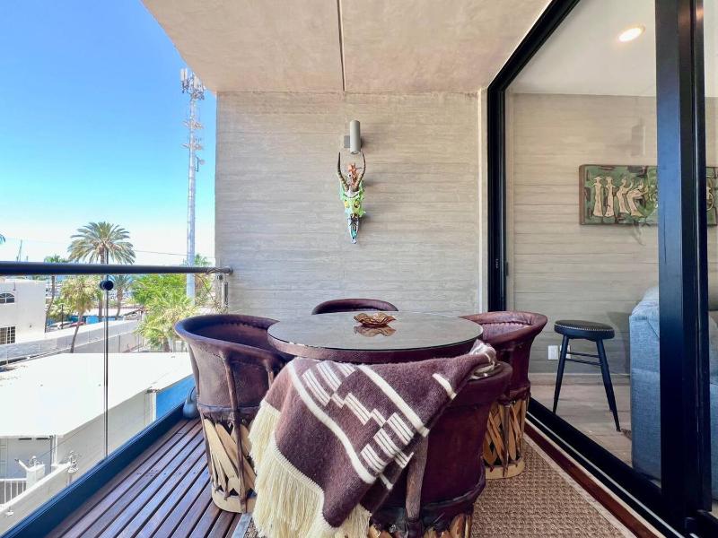 Coastal Calm Meets Artisan Charm in the Heart of La Paz - image 11