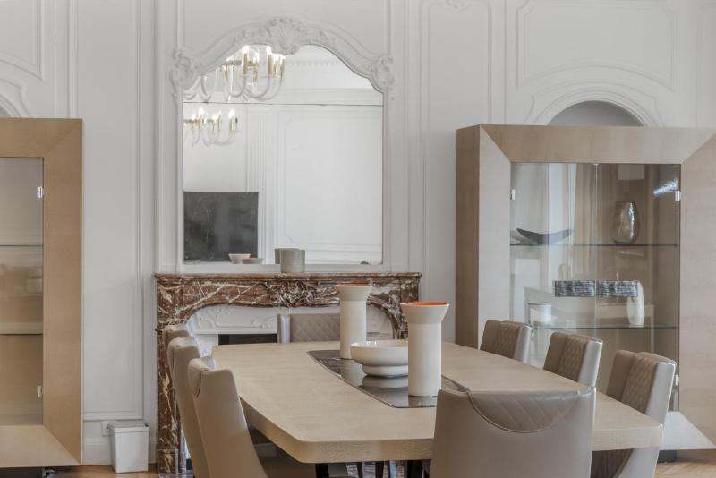 Luxury 5 Bed Residence - Opposite Arc de Triomphe - image 7