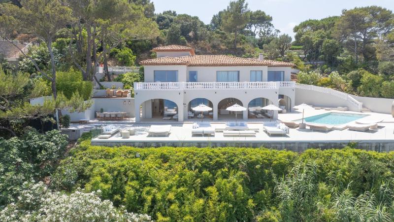JAMES FCD75 - super exclusive seafront luxury villa in les Parcs de Saint Tropez - image 7