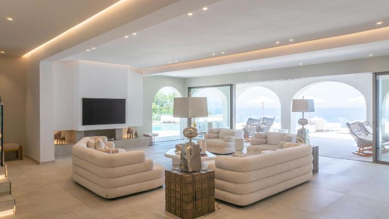 JAMES FCD75 - super exclusive seafront luxury villa in les Parcs de Saint Tropez - image 8
