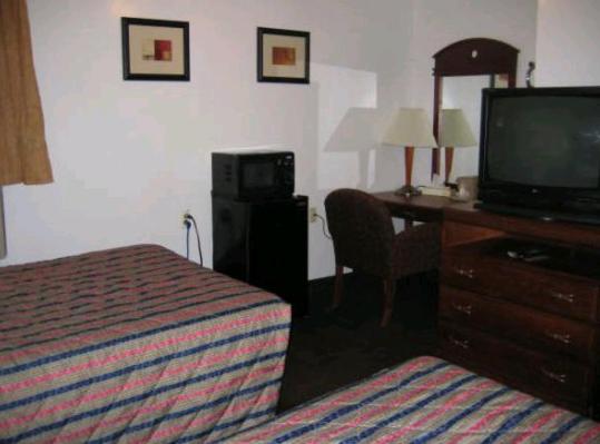 Double Room with Two Double Beds - Non-Smoking image 1