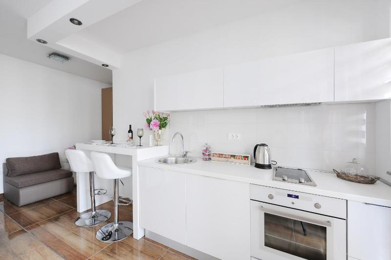 Primera Luxury Studio - image 15