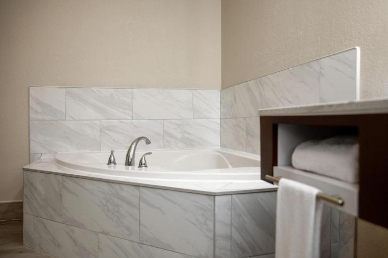 Days Inn by Wyndham Suites Fredericksburg - image 7
