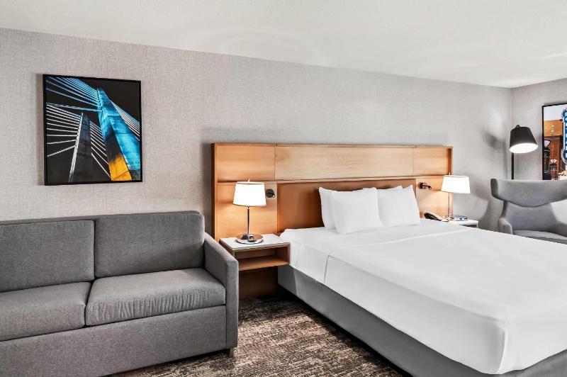 Radisson Hotel Portland Airport - image 9