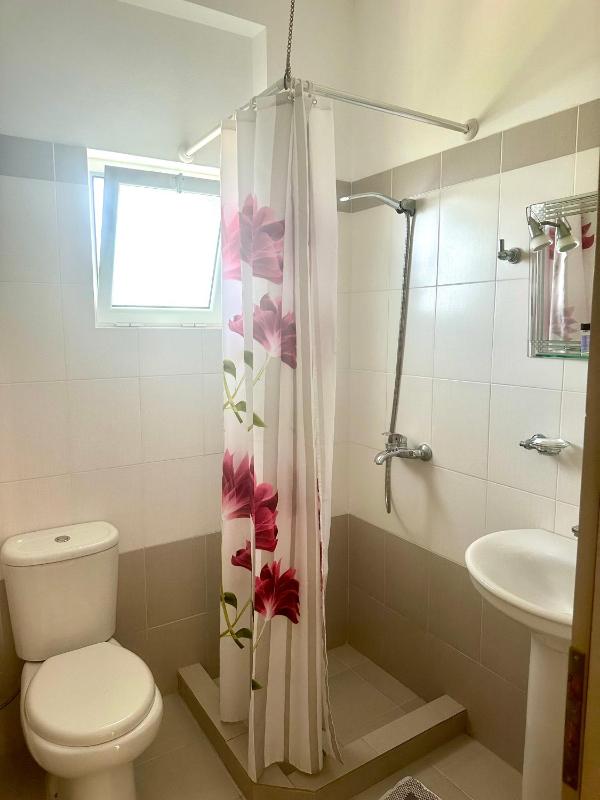 Quadruple Room with Garden View image 4