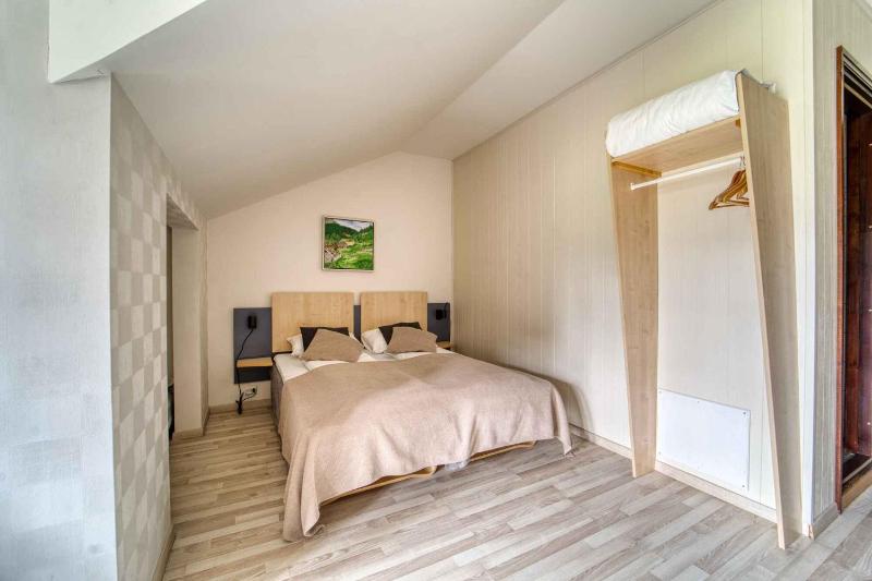 Standard Family Room image 3