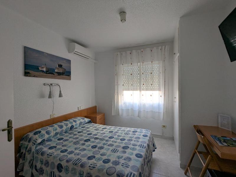 Single Room image 4