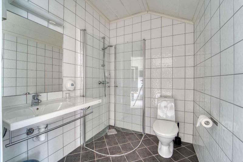 Standard Single Room image 4