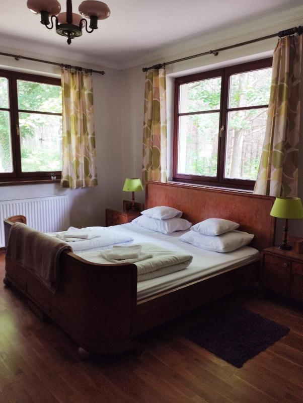 Large Double Room image 2