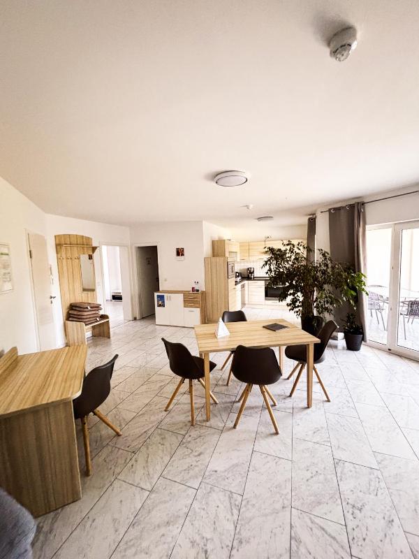 Apartment (2 Adults + 2 Children) image 2