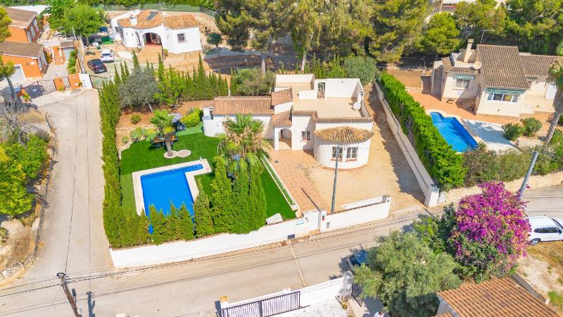 Villa Inia - PlusHolidays - image 31