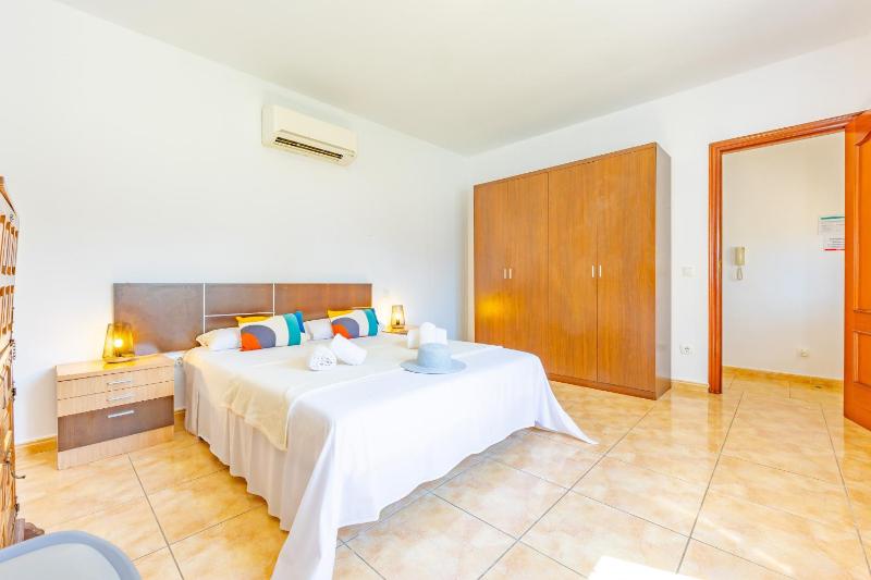 Villa Inia - PlusHolidays - image 42