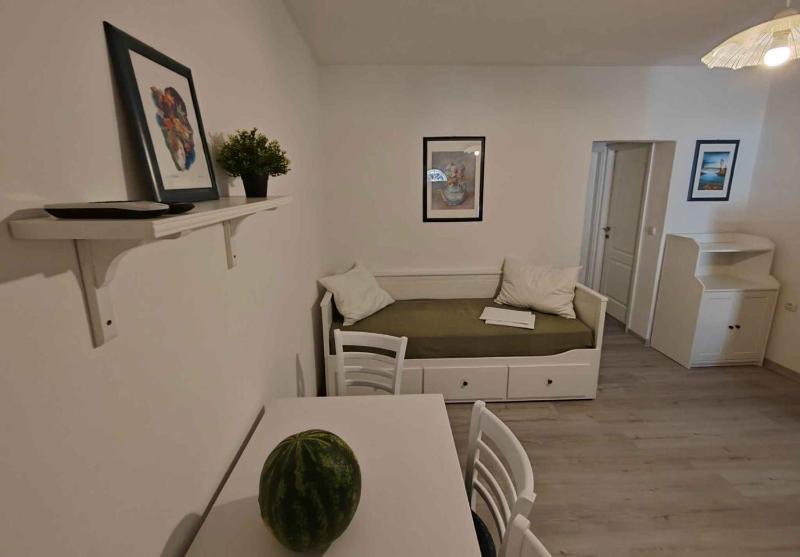 Apartment image 2