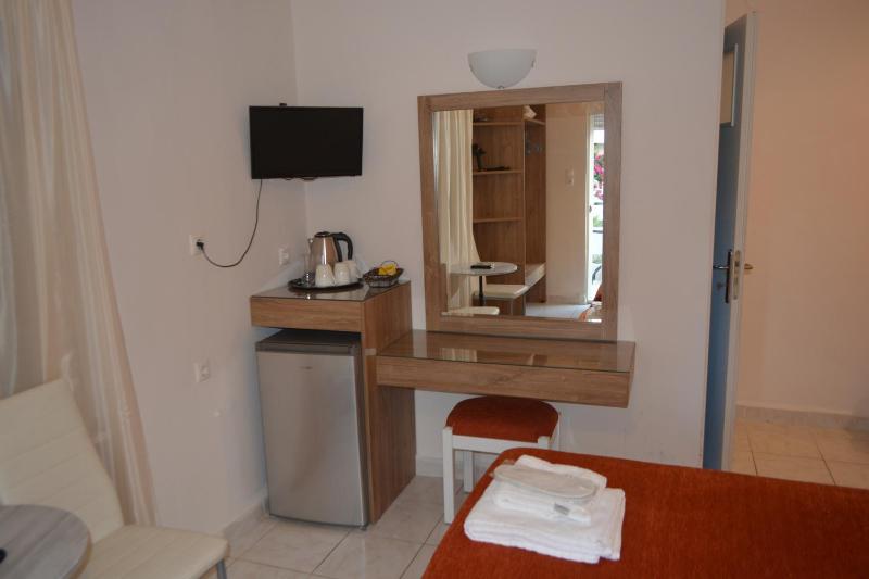 Hotel Lefka Ori - City Rooms - image 11