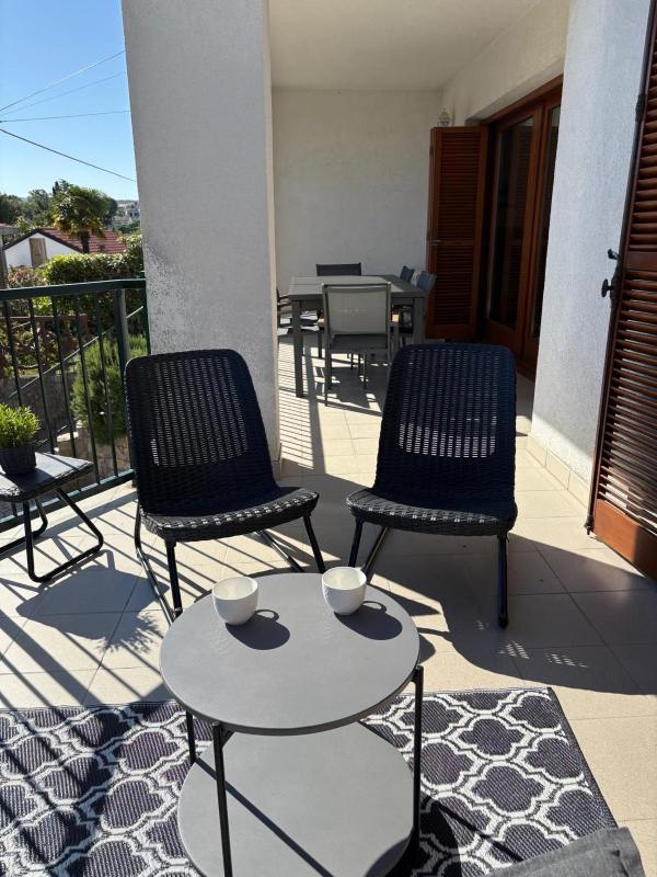 Apartment with Sea View image 3