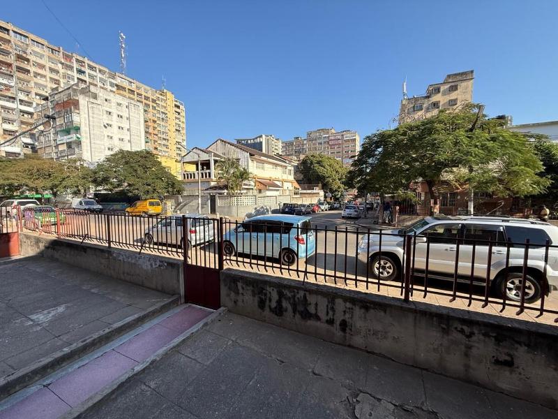 George & Nadea House - image 12