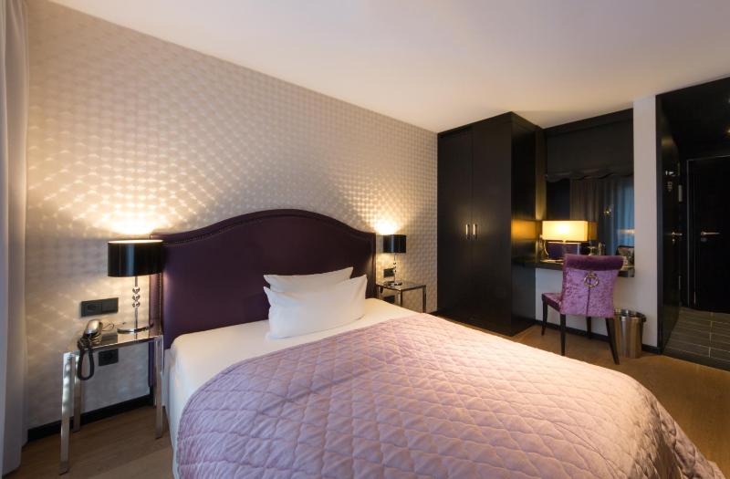 Single Room image 4