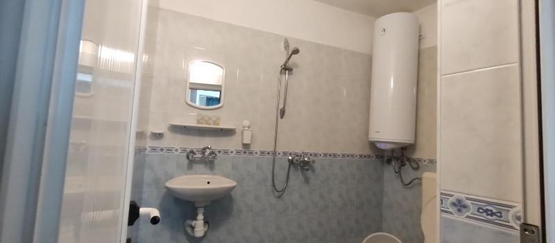 One-Bedroom Suite image 2