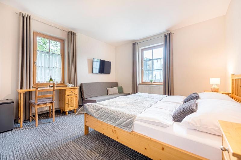 Superior Double Room image 1