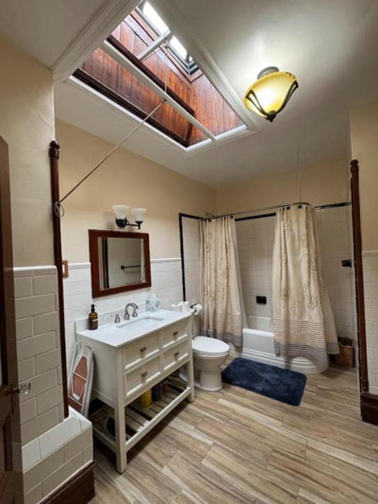 Queen Room with Shared Bathroom image 2