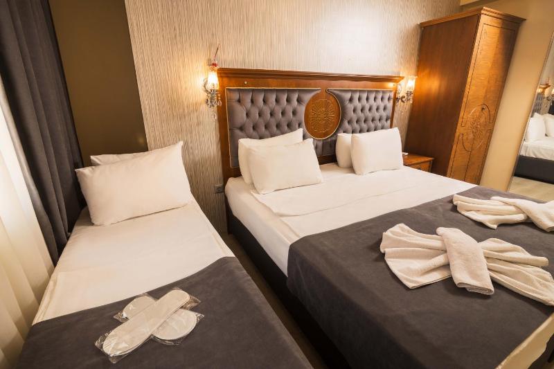 Standard Double Room image 2
