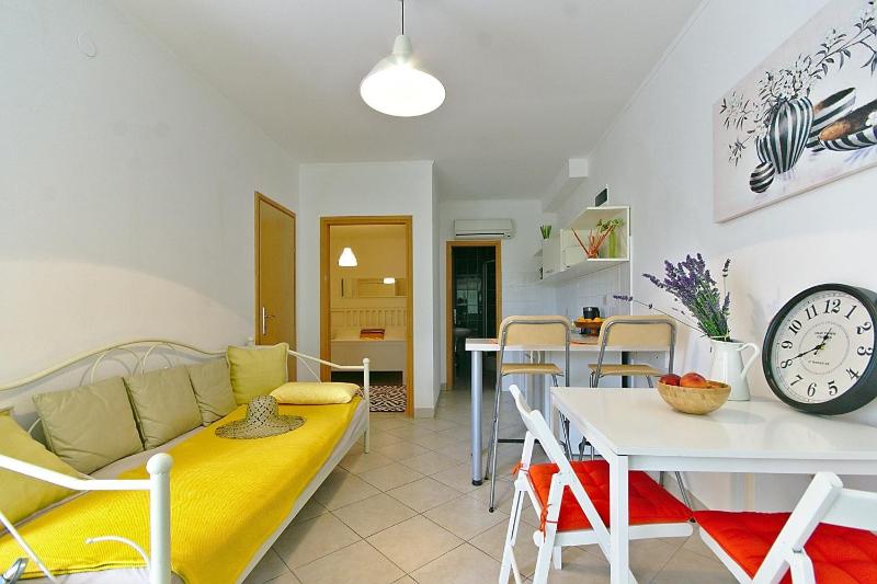 Apartments with parking space Novi Vinodolski - 24716 - image 5