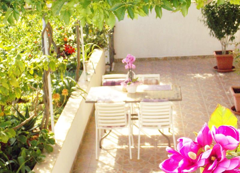 Apartmani Niki Hvar - image 49