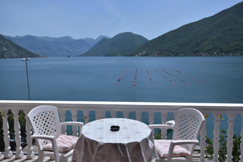 Studio with Balcony image 2