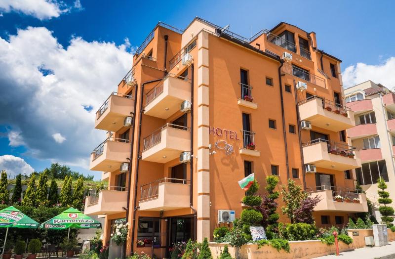 Double or Twin Room with City View and Free Parking image 3