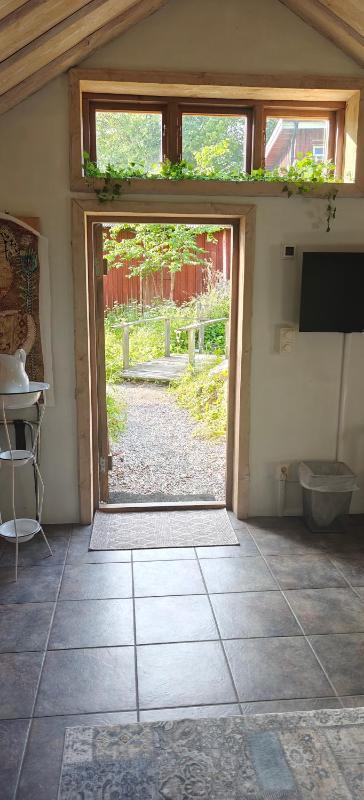 Small cottage with toilet in separate building image 3