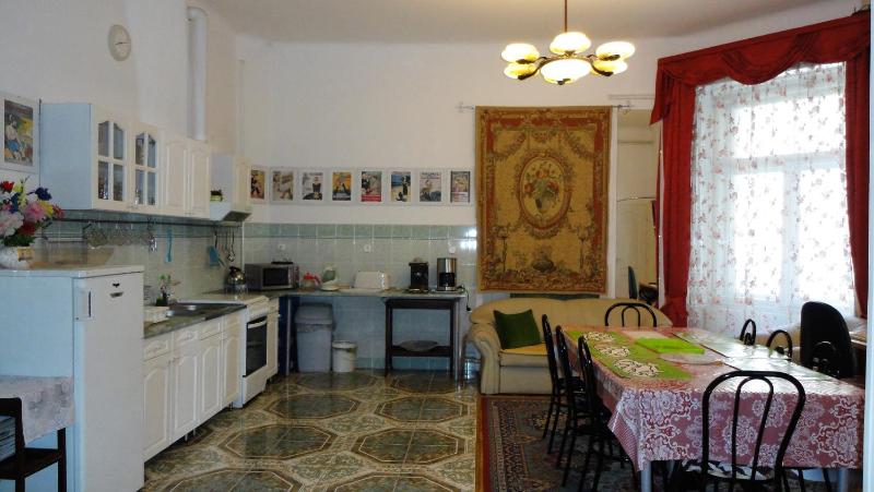 Quintuple Room with Private Bathroom image 3