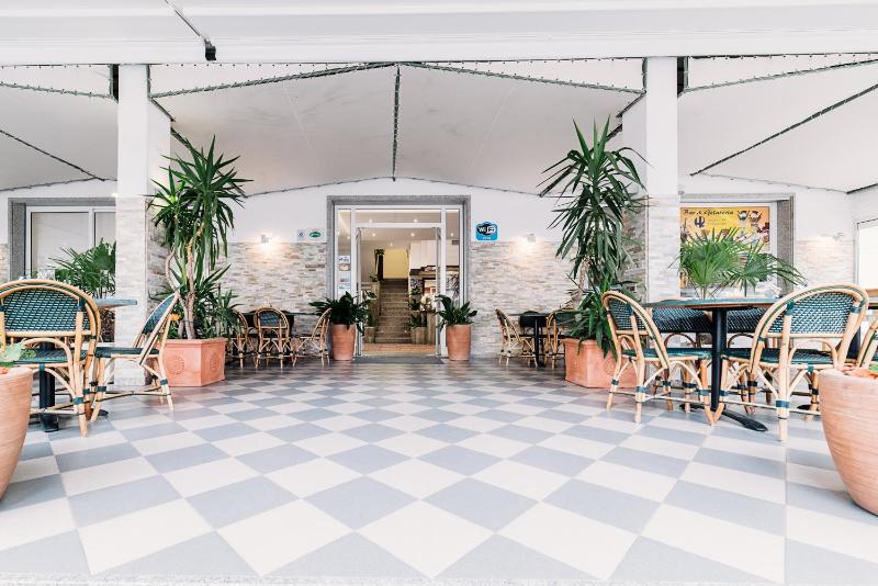 Hotel Rosmary - image 15