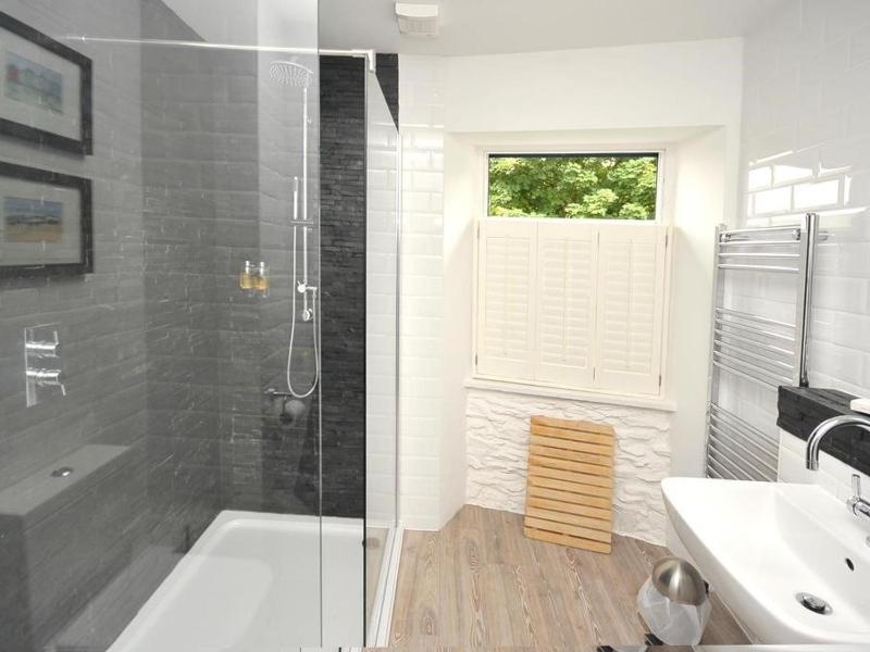 Standard Double Room image 3