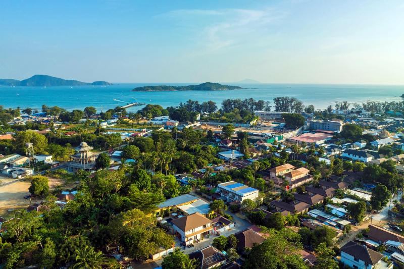 Tongtong Garden Holiday Hotel普吉岛通通花园酒店 - image 1