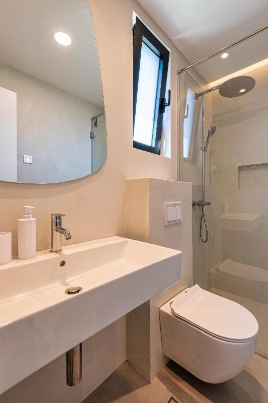 Lucciola Boutique Rooms - image 2