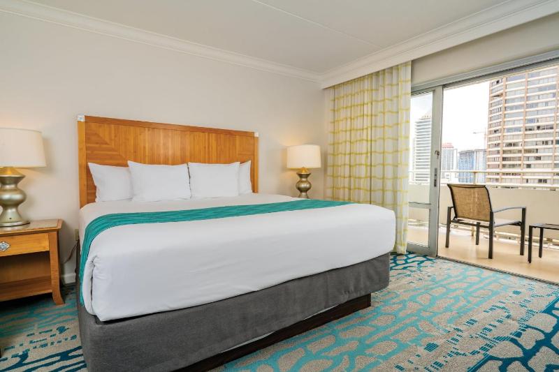 Wyndham Waikiki Marina Studio Apartment with Resort Access - image 7
