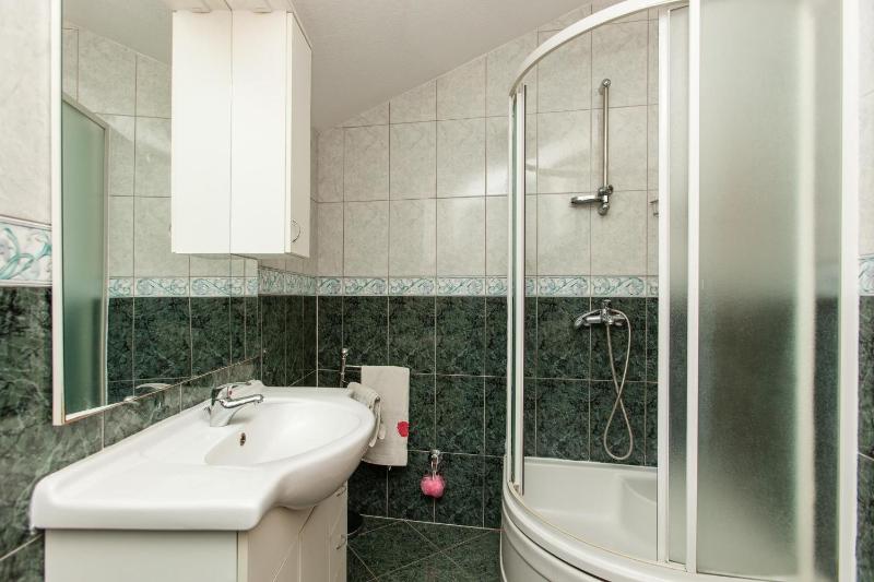 Apartment image 2