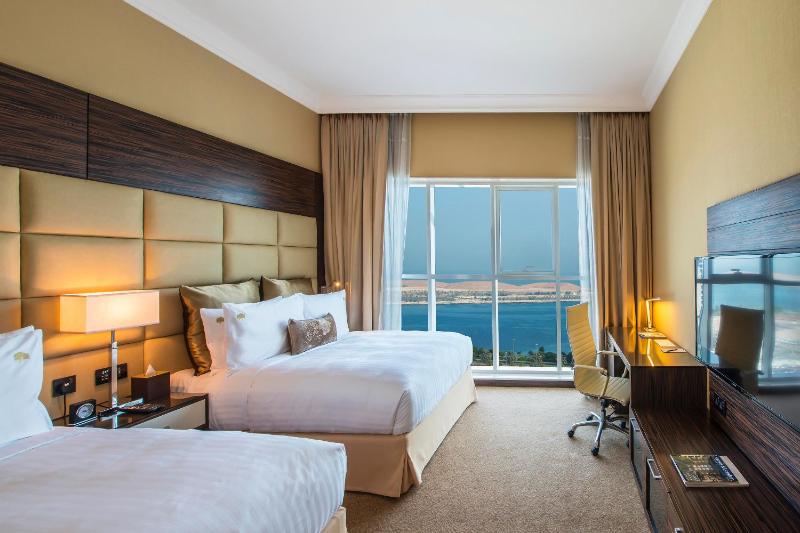 Royal Suite image 3