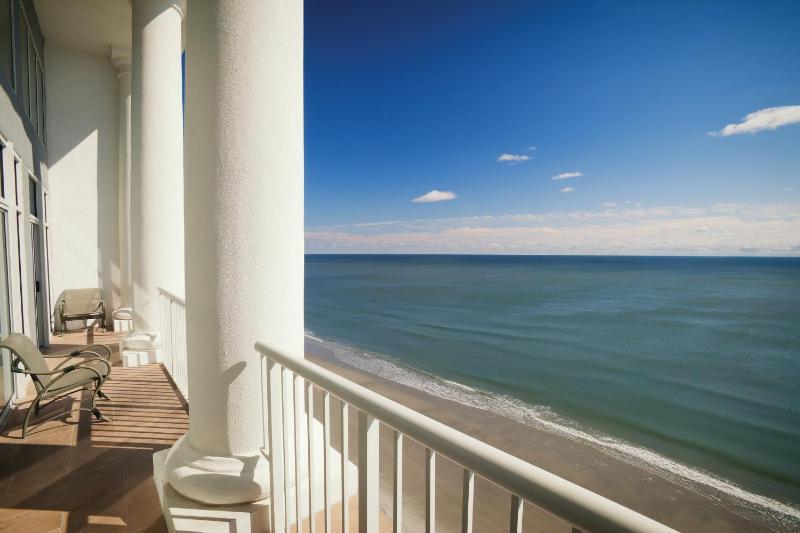 Wyndham Seawatch 2BR Apartment with Resort Access - image 13