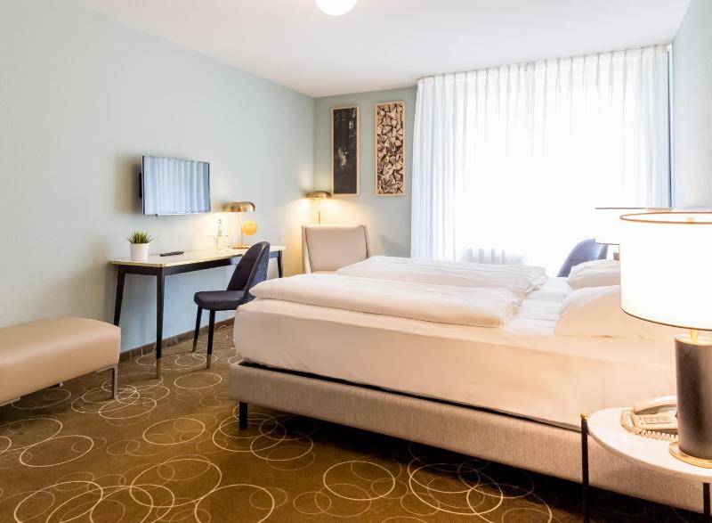 Studio with Balcony or Terrace and One Double Bed image 4