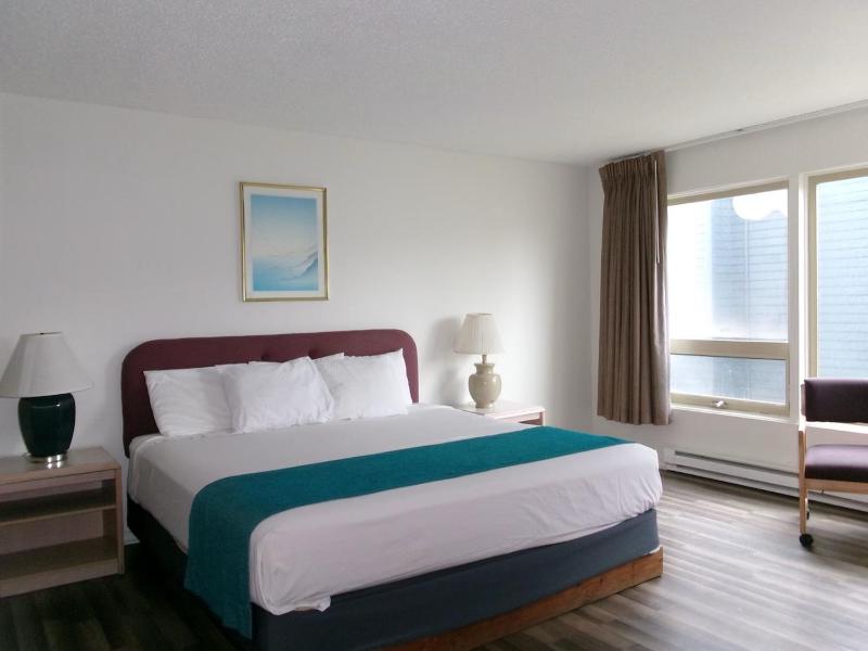 King Room image 2