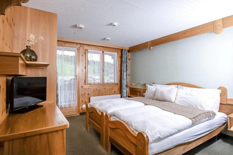 Double Room with Balcony image 1