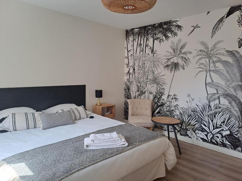 Double Room with Garden View image 1