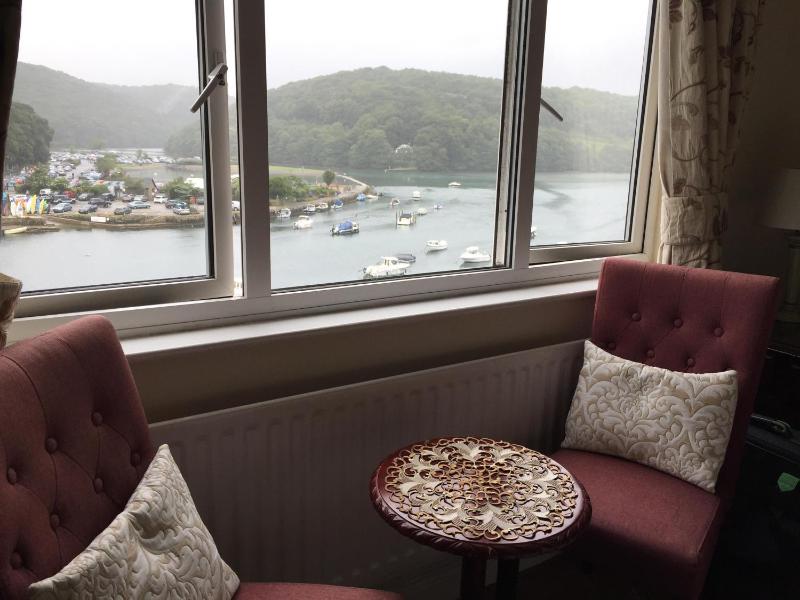 Double Room with River View image 1