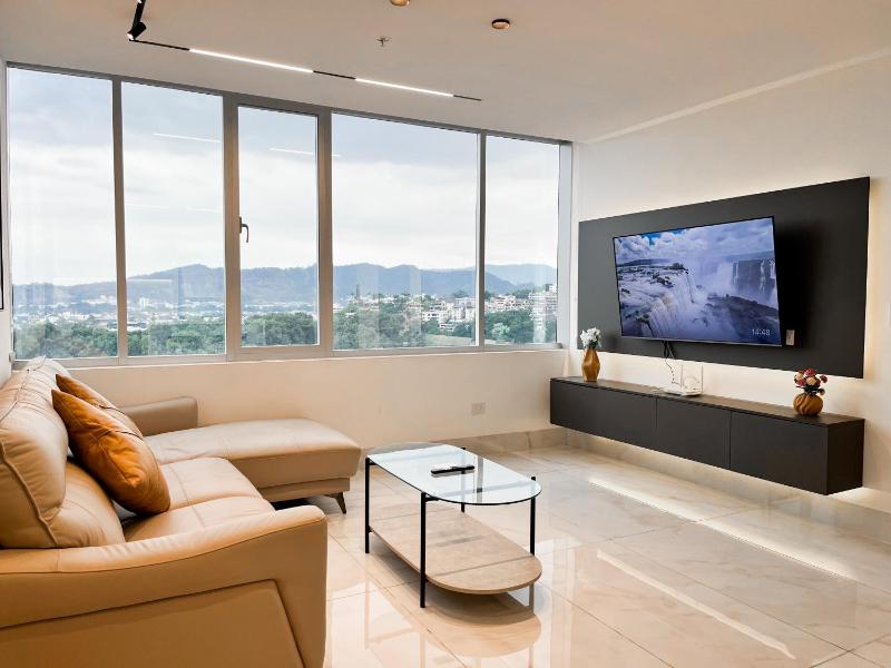 NEW! SuitePiscina de lujo GYM WiFi Tv en Guayaquil zona ejecutiva - image 11