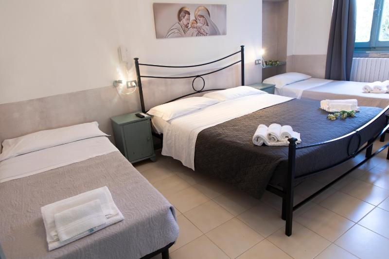 Hotel Il Vicoletto - image 19