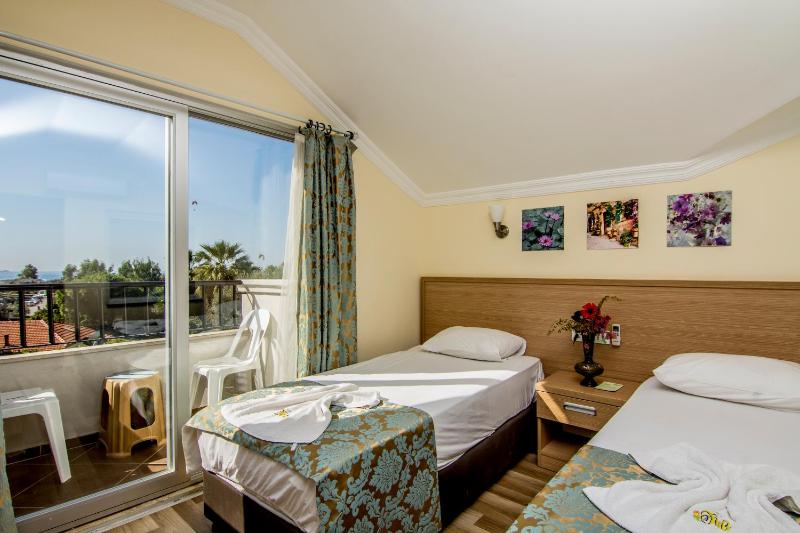 Double Room with View image 4