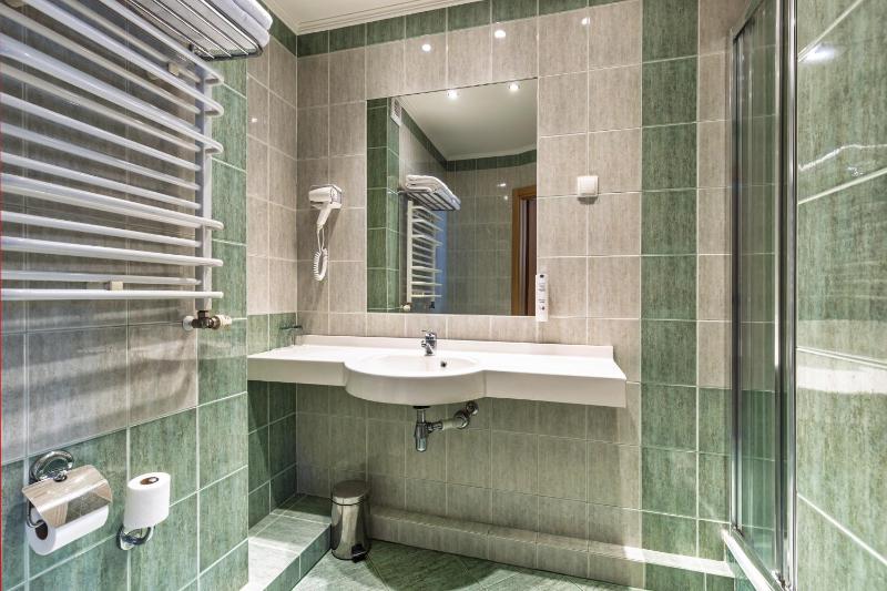 Double or Twin Room image 2