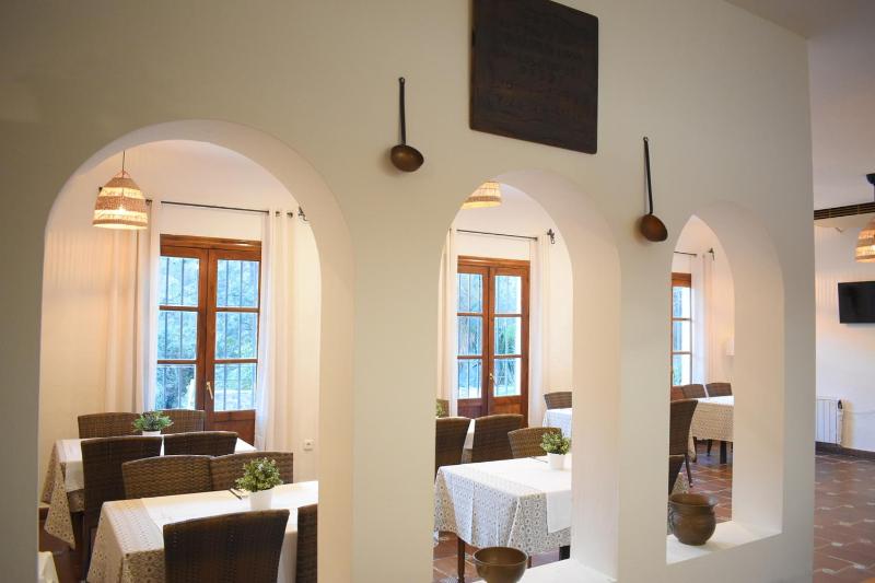 Hotel Humaina - image 45