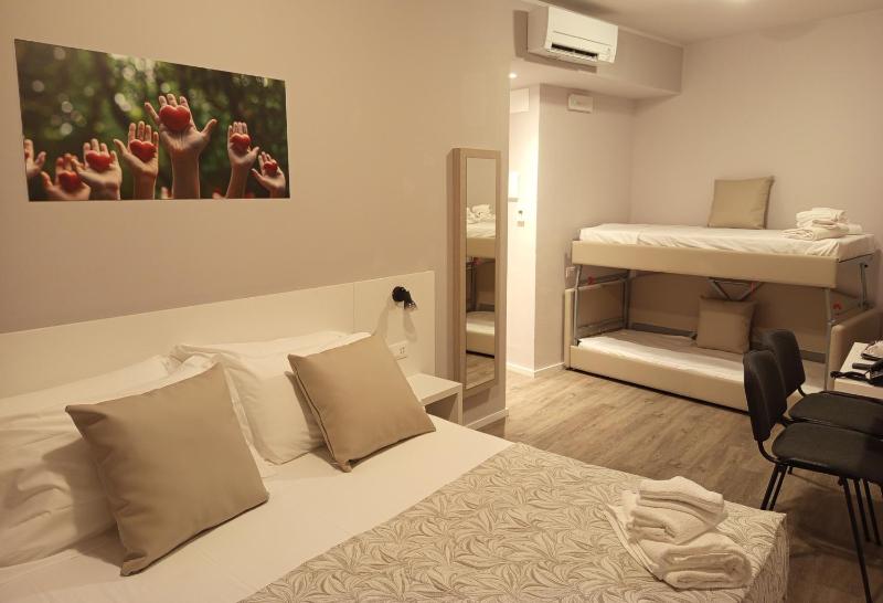 Quadruple Room image 1